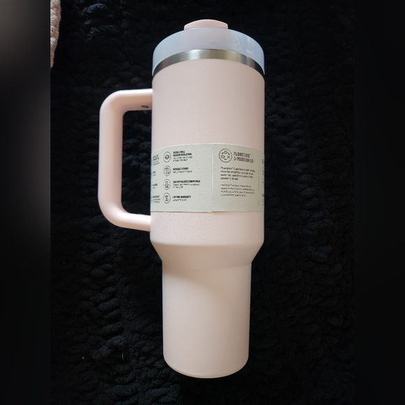 Stanley Quencher 40oz in Bloom - Picture 2 of 4